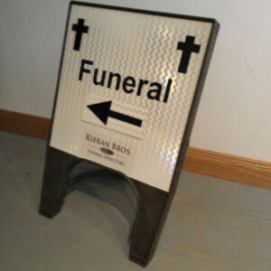 Reflective rectangular funeral traffic sign
